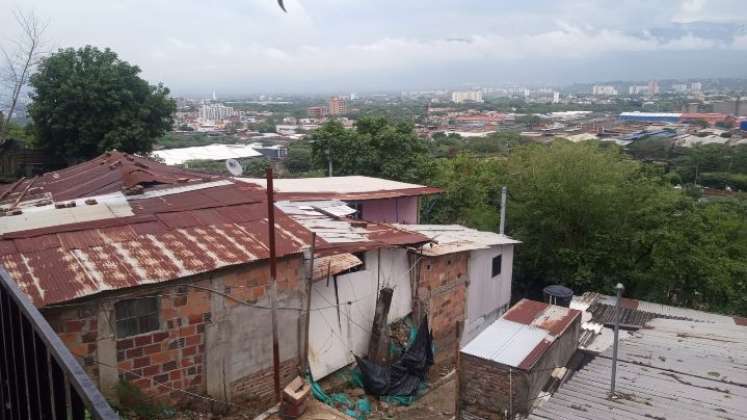 Las viviendas de los cerros son las más afectadas por las lluvias./ Fotos: Cortesía. 