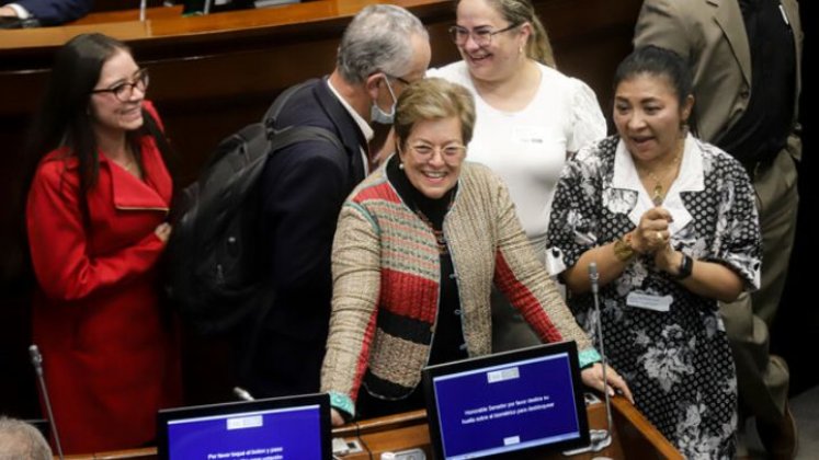 La ministra del Trabajo,Gloria Inés Ramírez, tras el Senado haber votado positiva la aprobación de al reforma pensional./Foto Colprensa