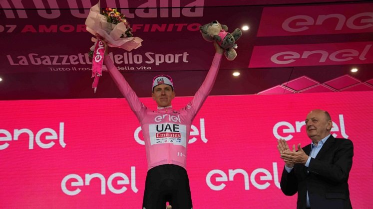 Tadej Pogacar, nuevo líder del Giro de Italia 2024.