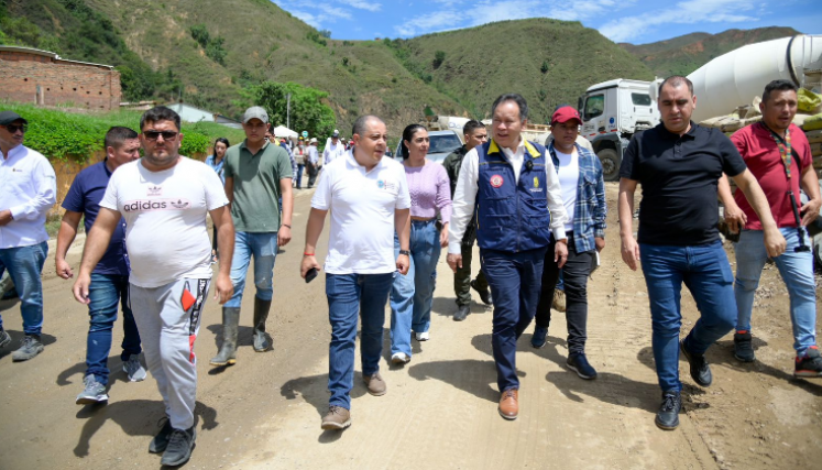 El gobernador William Villamizar visitó El Tarrita, para verificar la situación a casi un año de la avalancha.
