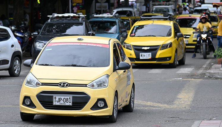 Serían beneficiados 21.000 conductores con Competaxi./ Foto Archivo