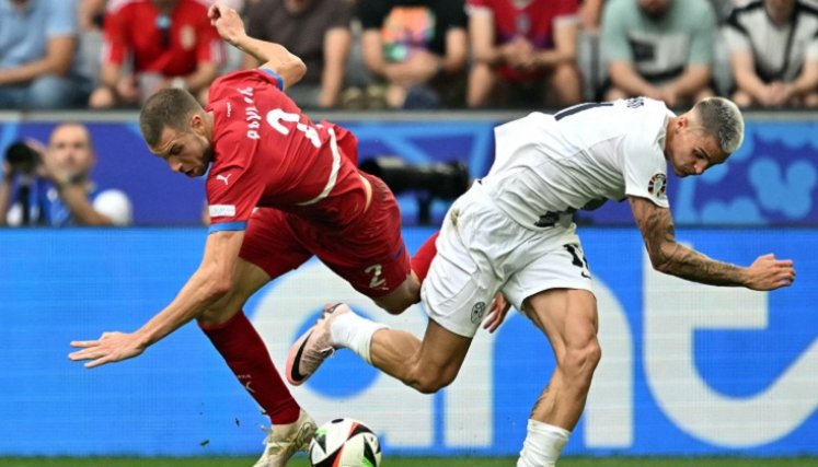 Serbia y Eslovenia saldaron un empate en la segunda fecha de la Eurocopa.