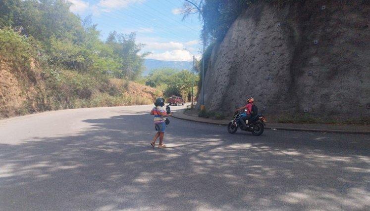 Ciclista muere al ser arrollado por un carro