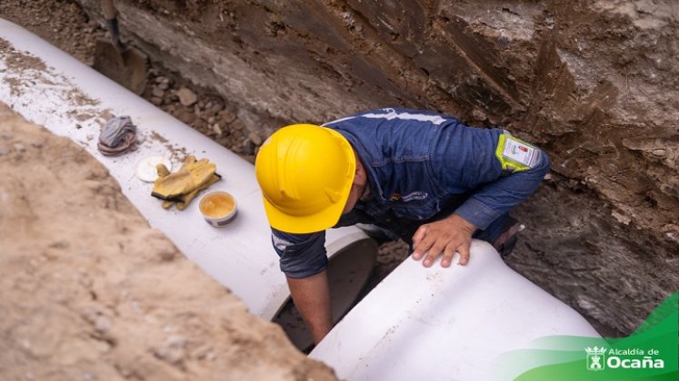 La Empresa de Servicios Públicos de Ocaña avanza en la reposición de tuberías en fibra de vidrio para garantizar el suministro de agua potable./ Foto: Cortesía