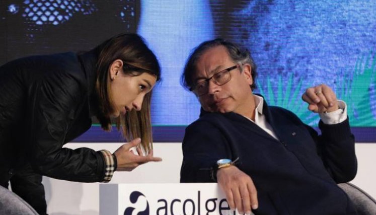 El equipo del presidente está dividido entre acusaciones de corrupción, chuzadas y peleas internas. Así están los bandos. El equipo del presidente está dividido entre acusaciones de corrupción, chuzadas y peleas internas. Así están los bandos.