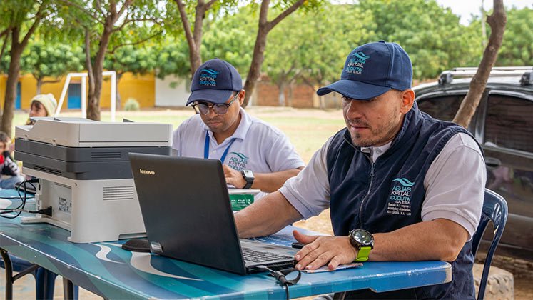 Más de 300 habitantes de esta comunidad pudieron realizar acuerdos de pago. 