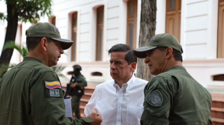 El ministro del Interior, Juan Fernando Cristo, lideró junto al general Salamanca, consejo de seguridad en Cúcuta. 