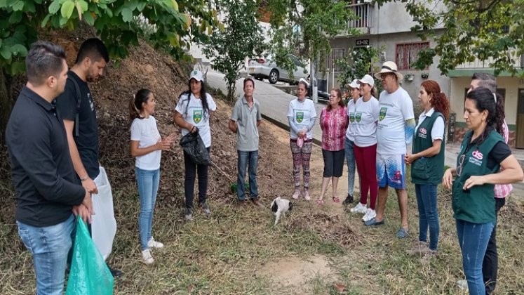 De la mano de las alcaldías adelantan las brigadas de capacitación, recolección y almacenamiento temporal en aras del saneamiento básico ambiental./ Foto: Cortesía / La Opinión