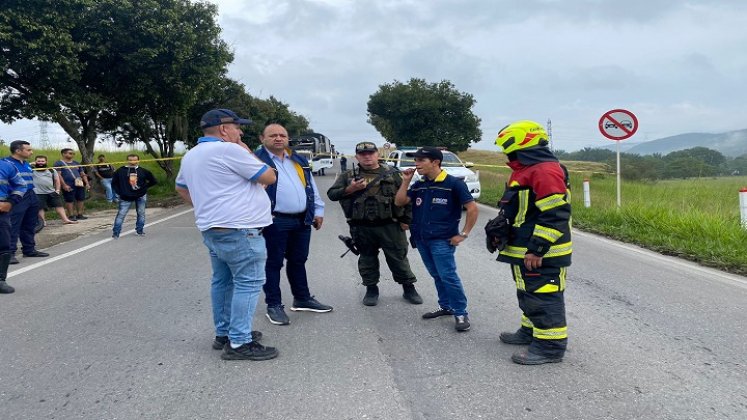 El volcamiento de un vehículo cisterna cerca al río Algodonal enciende las alarmas de las autoridades ambientales. / Foto: Cortesía