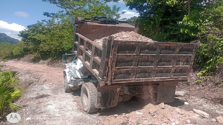 La ola invernal deteriora las vías terciarias de la zona del Catatumbo y la maquinaria es insuficiente para atender las emergencias. / Fotos: Cortesía.