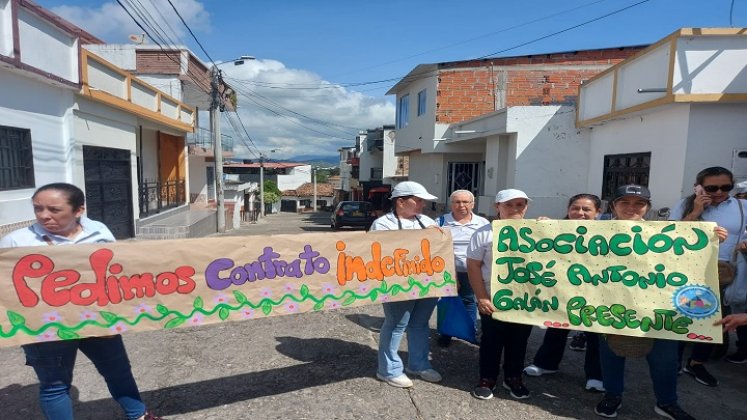 En pie de lucha se encuentran las madres comunitarias de Ocaña para exigir mejores condiciones laborales.