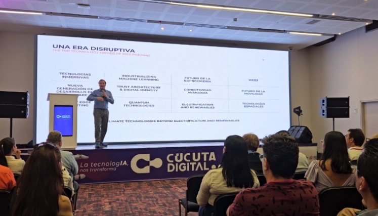 Los cucuteños escucharon ponencias orientadas a la adopción de tecnologías emergentes en la industria gastronómica. / Foto Cortesía