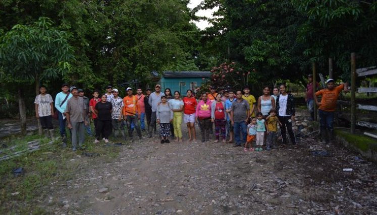 Grupo de campesinos propietarios de parcelas en la vereda Agualasal/Foto cortesía