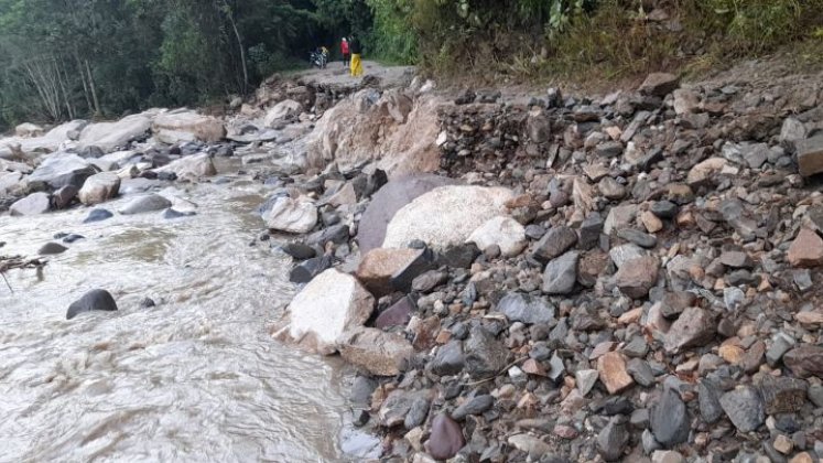 En Cáchira, las  lluvias provocaron deslizamientos sobre una vía secundaria. / Foto: Cortesía. 