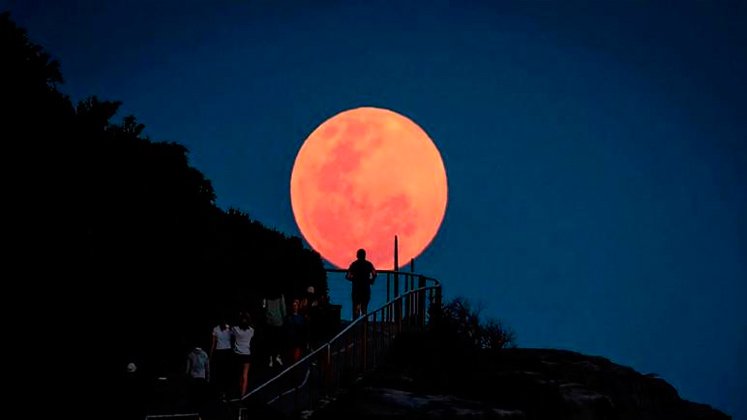 Luna de Castor en Colombia: fecha, hora y consejos para ver la última superluna del año