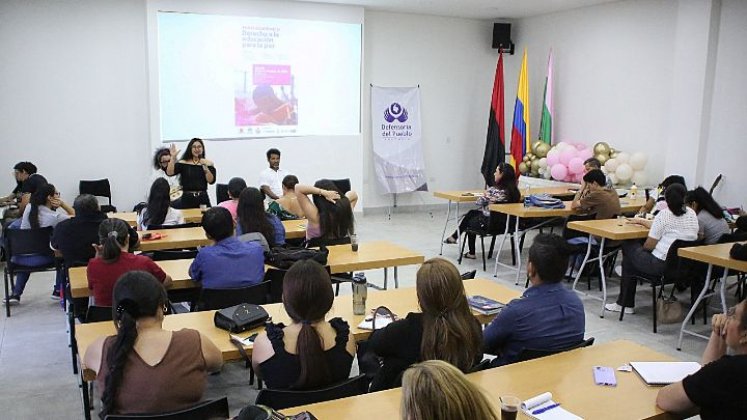 El foro se desarrolló en el marco del diplomado para la paz. / Foto: Carlos Ramírez.