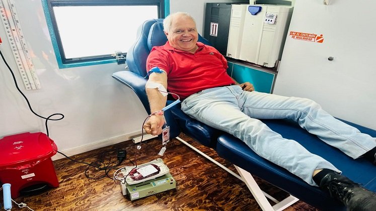 Las experiencias son gratificantes para los voluntarios que consignan esa cuota en el banco de sangre para salvar vidas. /Foto: Cortesía /La Opinión