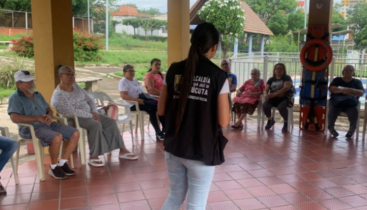 Jornadas de atención especial a adultos mayores.