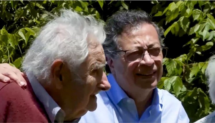 Petro y Pepe Mujica en Uruguay