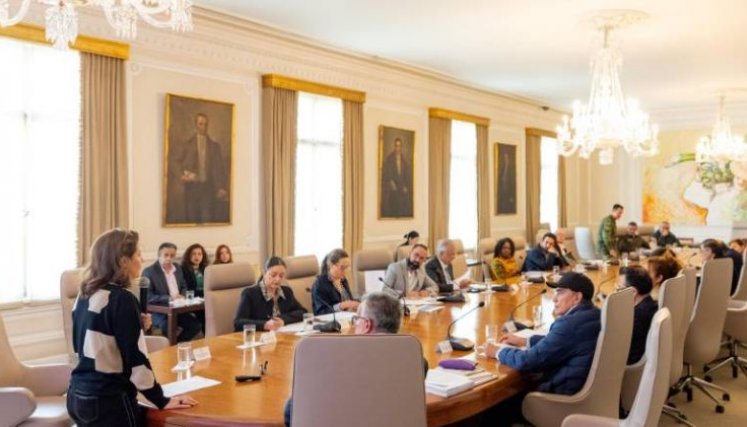 Paula Robledo, jefe jurídica de Presidencia explica aquí a los ministros el alcance del decreto de Conmoción Interior/Foto Colprensa