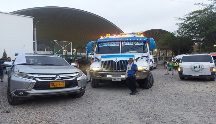 Una caravana humanitaria llega al corazón del Catatumbo donde exigen el cese al fuego para el retorno de los desplazados. Fotos Carlos Ramírez/La Opinión