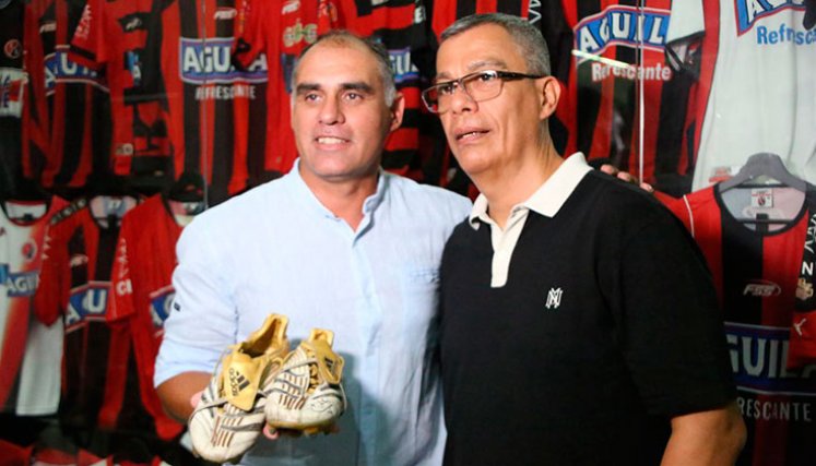 Charlos Castro y Andrés Ramírez. 