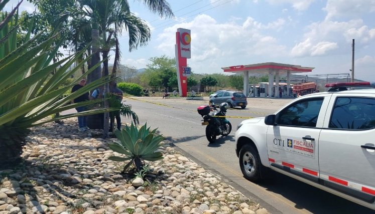 Las autoridades adelantaron durante dos horas las pesquisas del hecho de sangre.