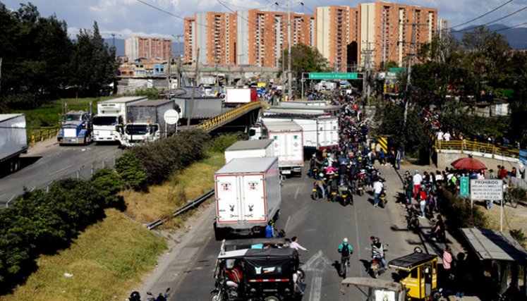 Bloqueos derivados del paro arrocero en Colombia