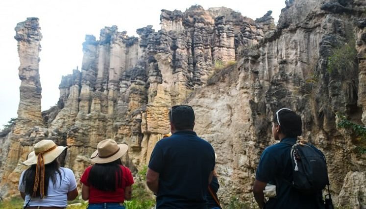 Planes conjuntos para fortalecer el ecoturismo suscribe la administración municipal de Ocaña con Parques Naturales.