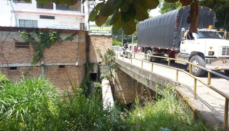 La Empresa de Servicios Públicos de Ocaña avanza con la construcción de los cruces especiales para descontaminar las aguas.