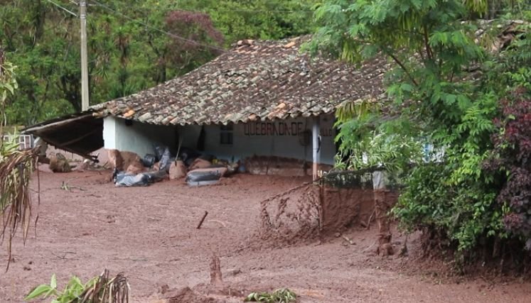 Damnificados de la vereda El Tarrita reclaman celeridad en los procesos.