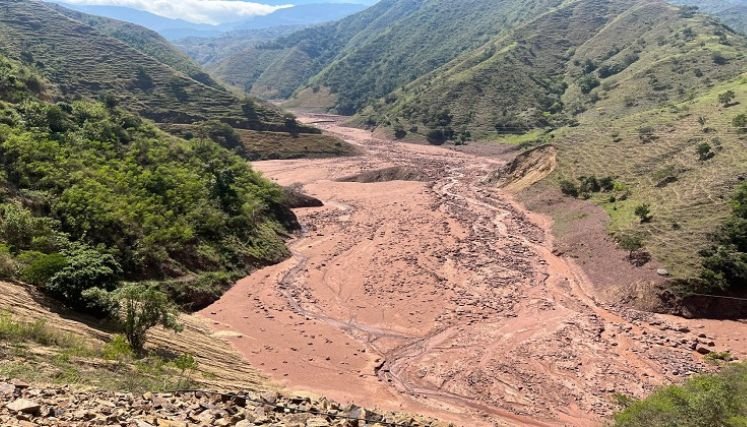 Damnificados de la vereda El Tarrita reclaman celeridad en los procesos.