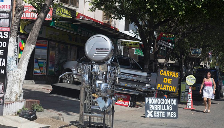 Venta de autopartes en Cúcuta. / Foto La Opinión