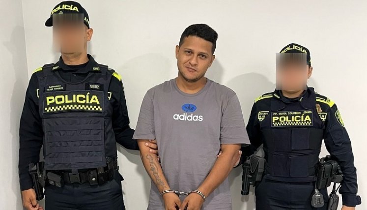 Como Jesús Eduardo López fue identificado el detenido. 