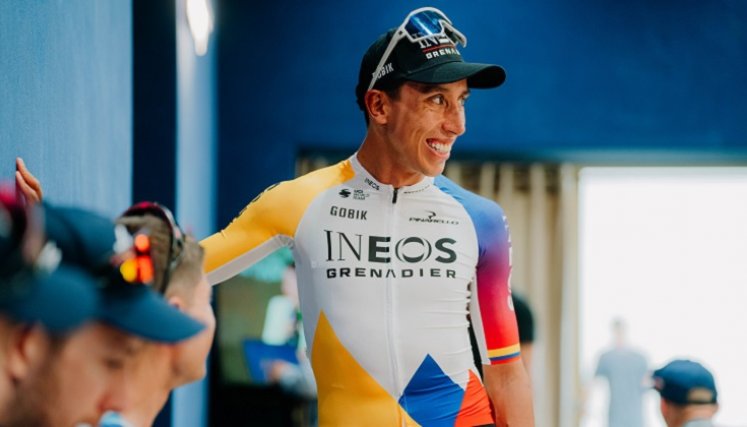 Egan Bernal lucirá la camiseta de campeón nacional de ruta de Colombia en el Giro.