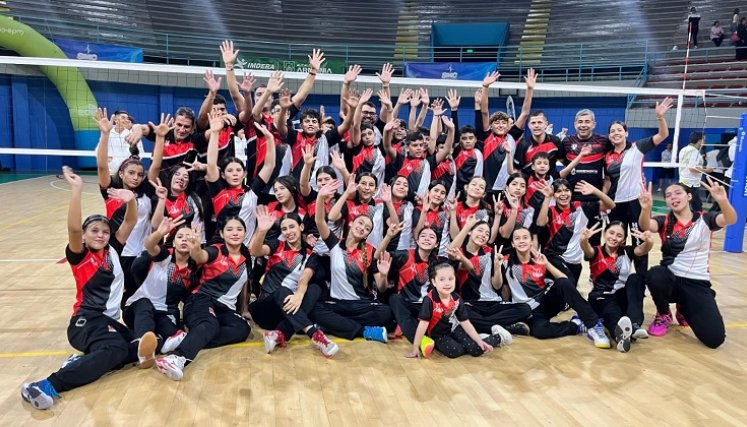 Las selecciones Sub-13 de voleibol masculina y femenina dieron la pelea en el Interligas.