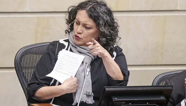Angelica-lozano