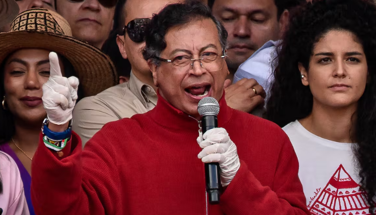 Procedimiento quirúrgico de Gustavo Petro