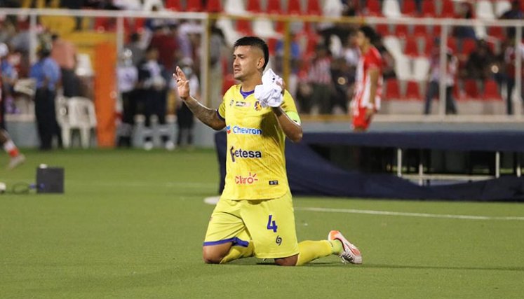 Darwin Carrero, defensor cucuteño campeón en Nicaragua. 