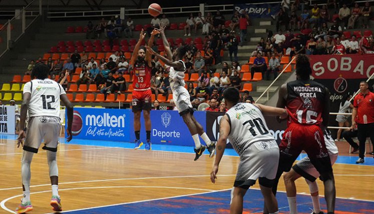 Motilones del Norte vs. Caimanes del Llano. 