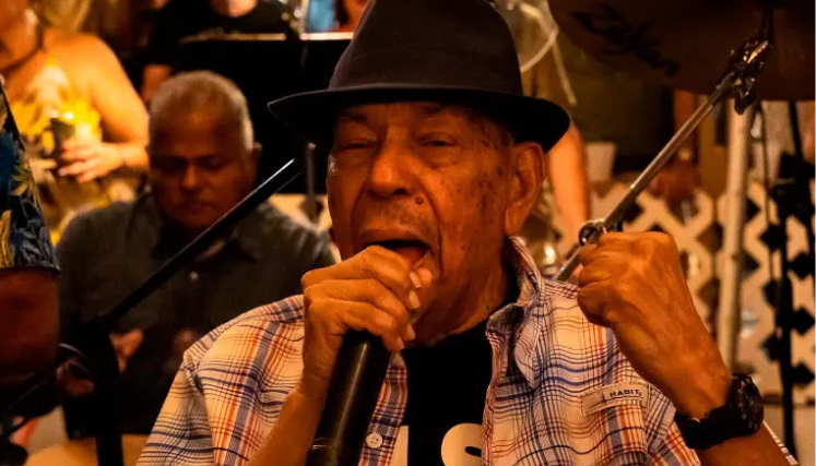 Muere reconocido cantante de salsa