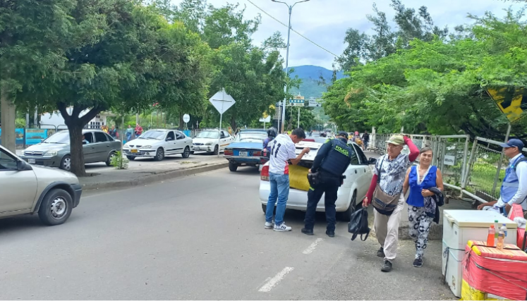 Paso por el puente internacional Simón Bolívar.