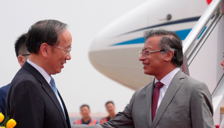 Petro en China. Foto cortesía