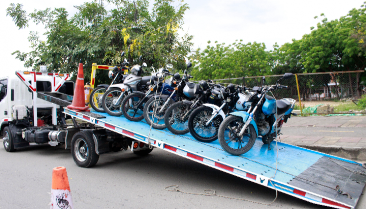 Motos remolcadas.