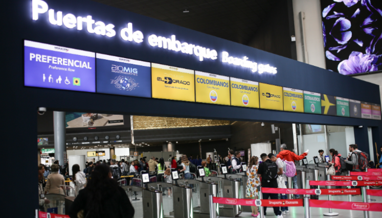 Retrasos en nueva sala de Migración