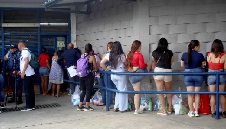 Visita familiar a la cárcel.