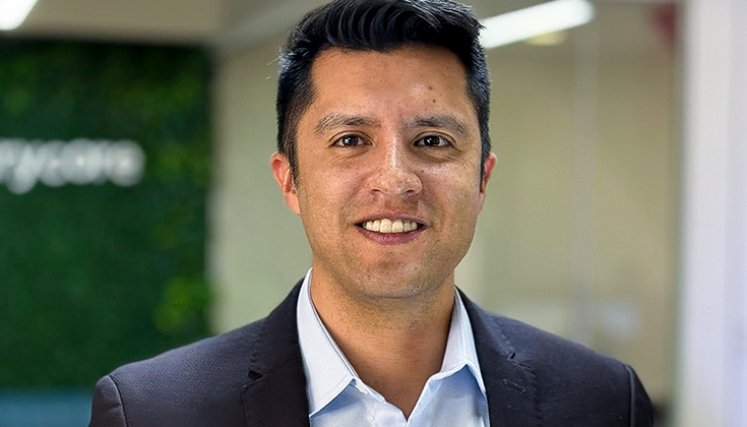 Carlos Segura.