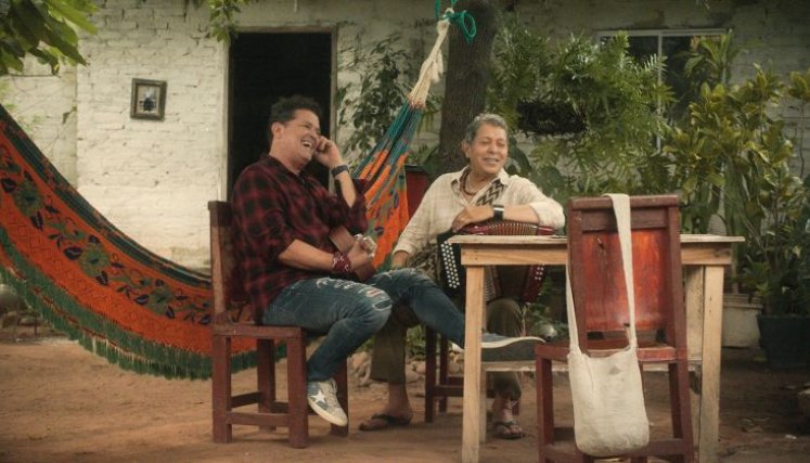 Carlos Vives lanza edición Deluxe de su álbum homenaje a Escalona.