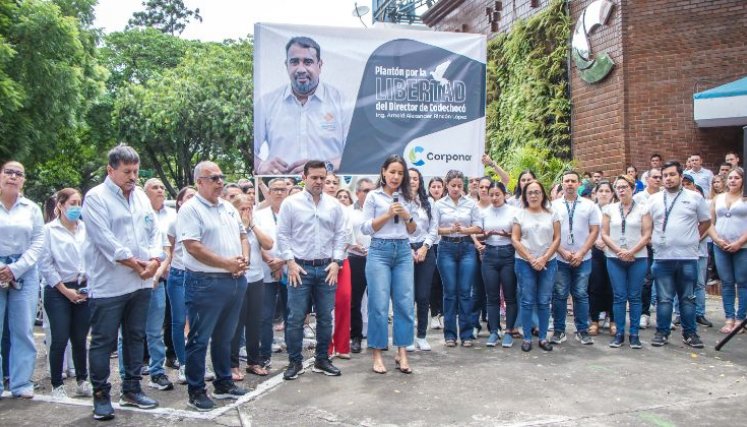Plantón llevado a cabo en Corponor para pedir la liberación de director de Codechocó/Foto cortesía