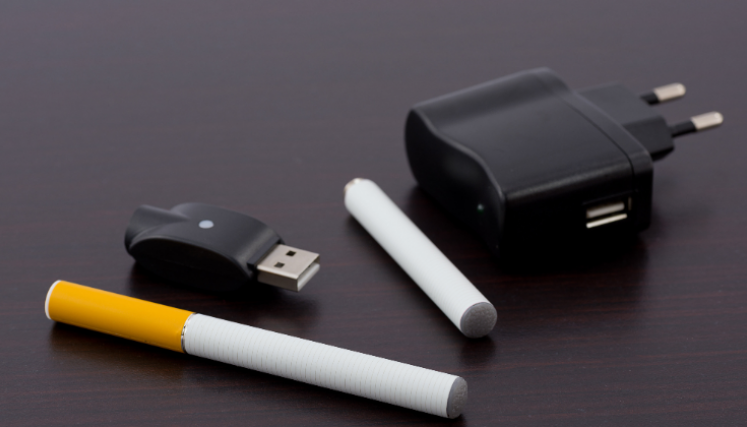 Cigarrillos electrónicos y dispositivos de calentamiento de tabaco